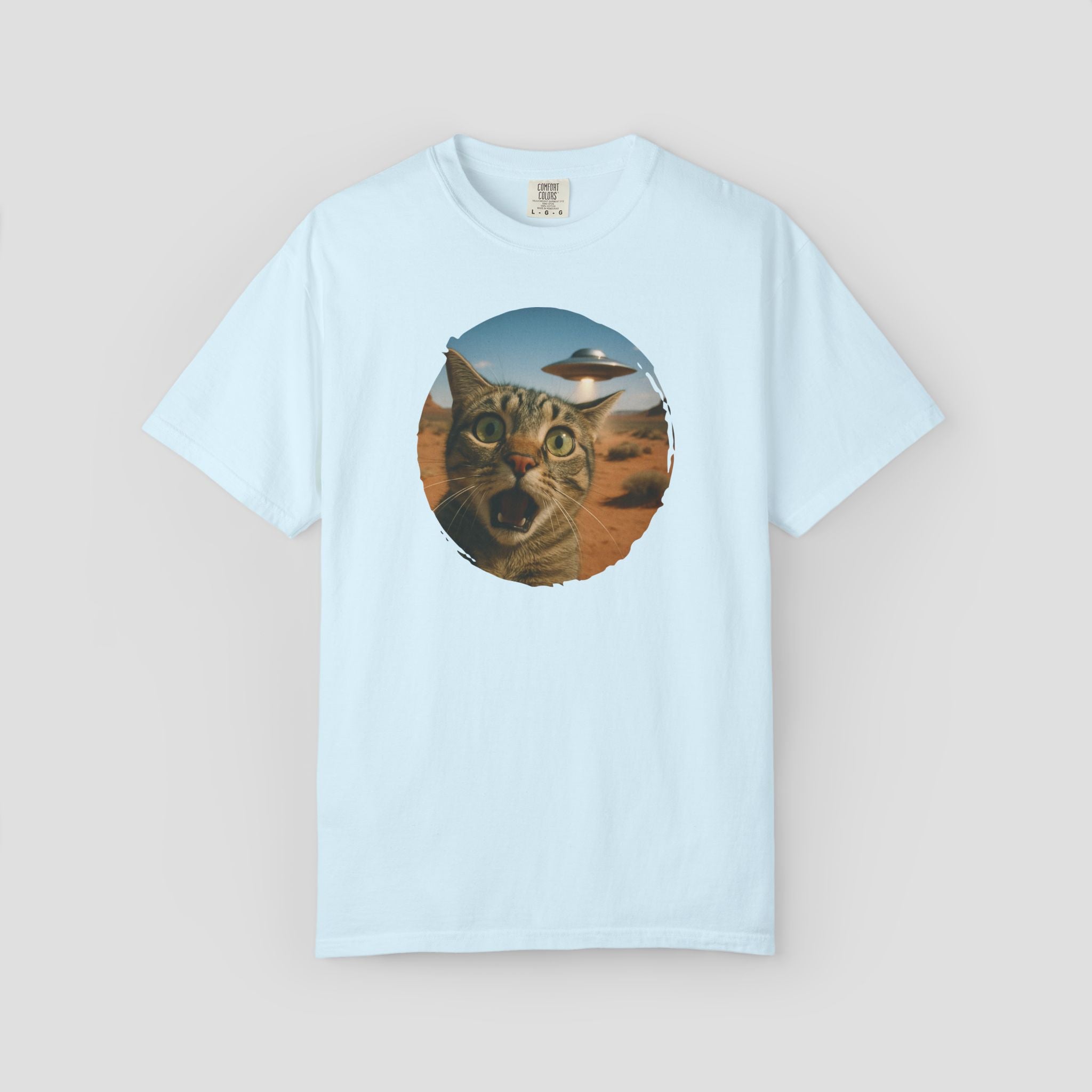 Cat Selfie UFO Funny T-Shirt