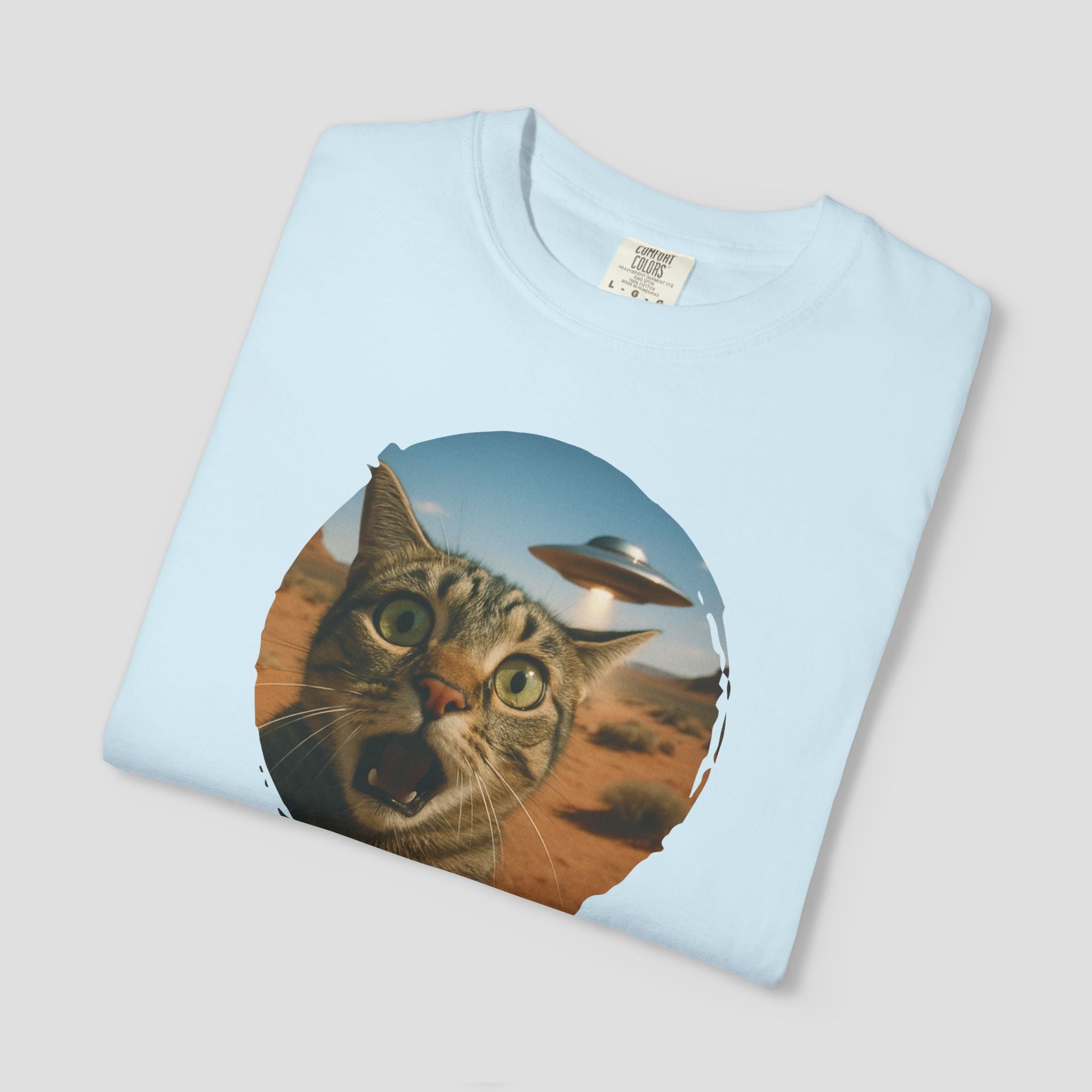 Cat Selfie UFO Funny T-Shirt